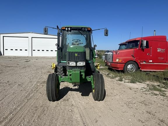 Image of John Deere 7220 equipment image 2