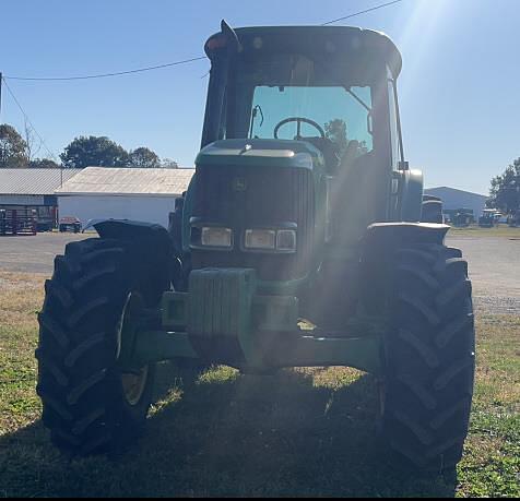 Image of John Deere 7220 equipment image 1