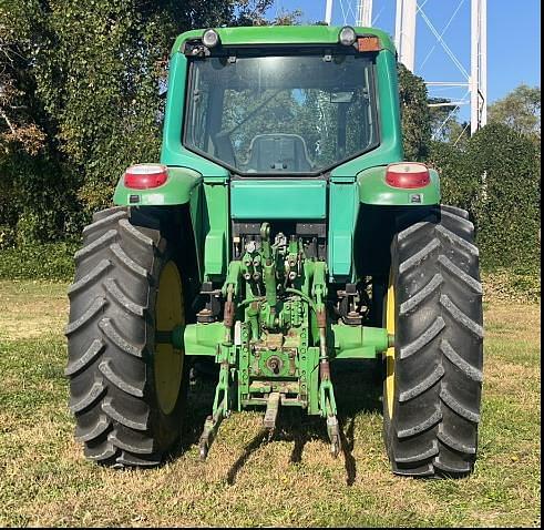 Image of John Deere 7220 equipment image 3