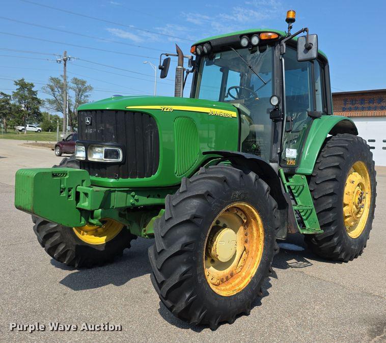 Image of John Deere 7220 Primary image