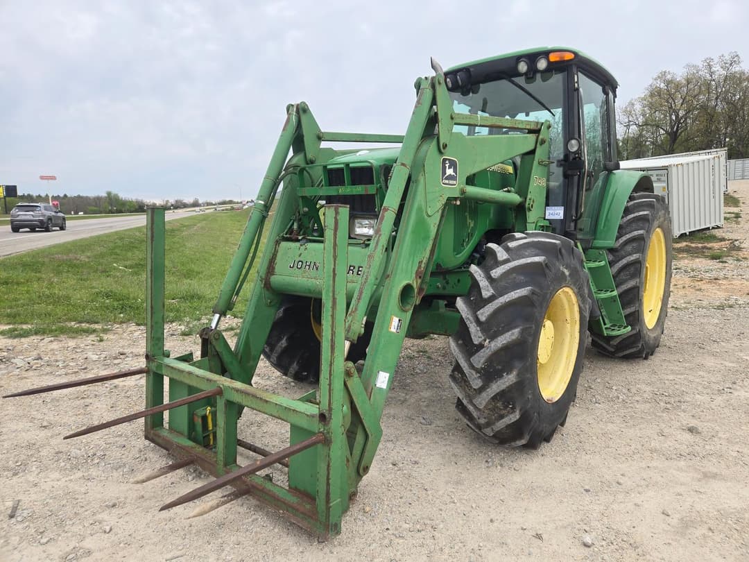 Image of John Deere 7220 Primary image