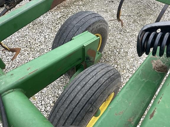 Image of John Deere 726 equipment image 4