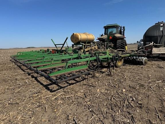 Image of John Deere 726 Primary image