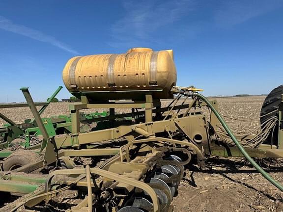 Image of John Deere 726 equipment image 3