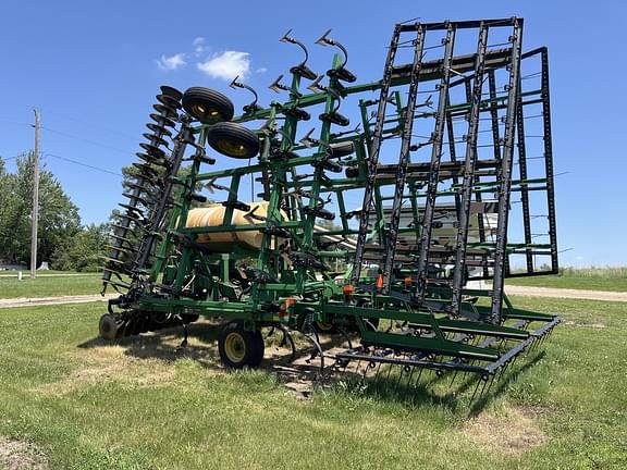 Image of John Deere 726 equipment image 4