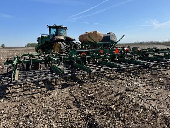 Image of John Deere 726 equipment image 4