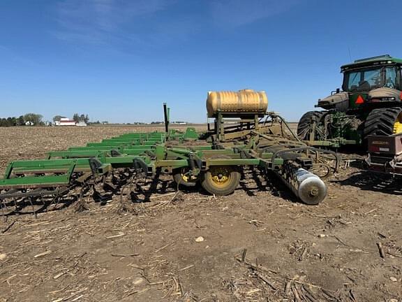 Image of John Deere 726 equipment image 2
