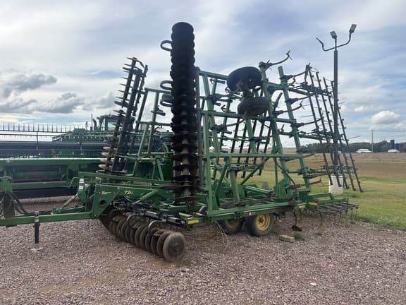 Image of John Deere 726 Primary image