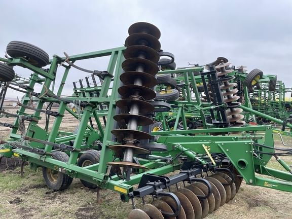 Main image John Deere 726