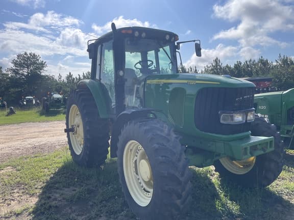 Image of John Deere 7320 equipment image 4