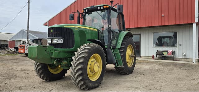 Image of John Deere 7320 equipment image 2