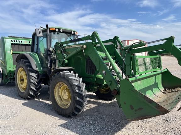 Image of John Deere 7420 equipment image 3