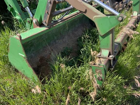 Image of John Deere 7420 equipment image 3