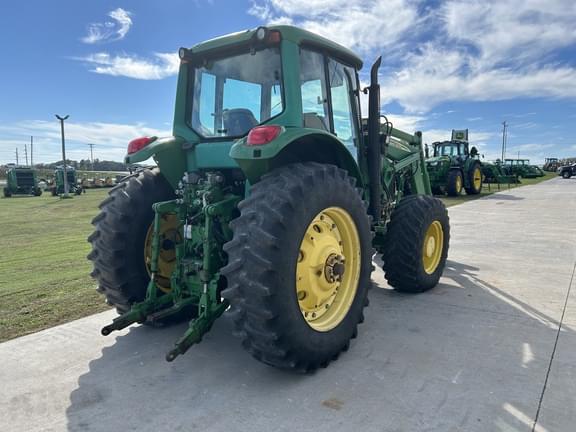 Image of John Deere 7420 equipment image 3