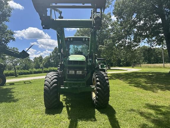 Image of John Deere 7420 equipment image 2