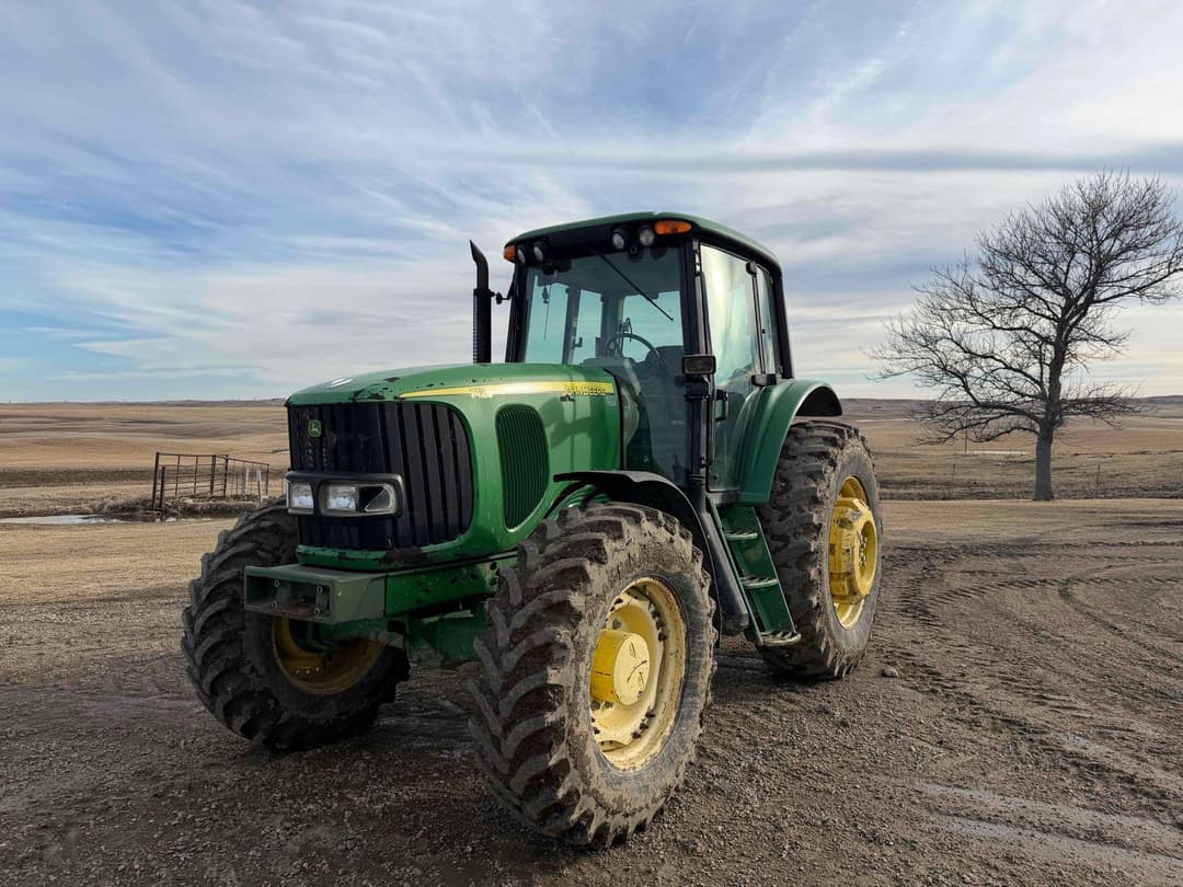 Image of John Deere 7420 Primary image