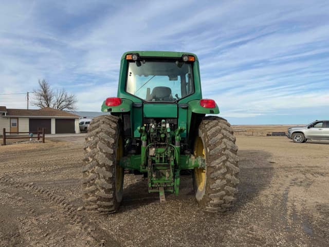 Image of John Deere 7420 equipment image 3