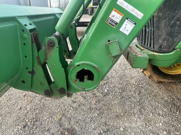 Image of John Deere 746 equipment image 4