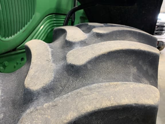 Image of John Deere 7520 equipment image 4