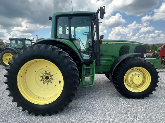 Image of John Deere 7520 equipment image 4