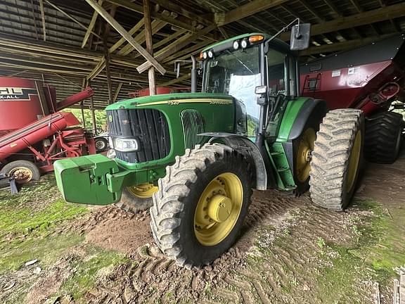 Image of John Deere 7520 Primary image