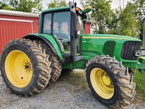 2003 John Deere 7520 Image