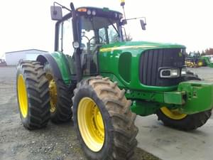 2003 John Deere 7520 Image