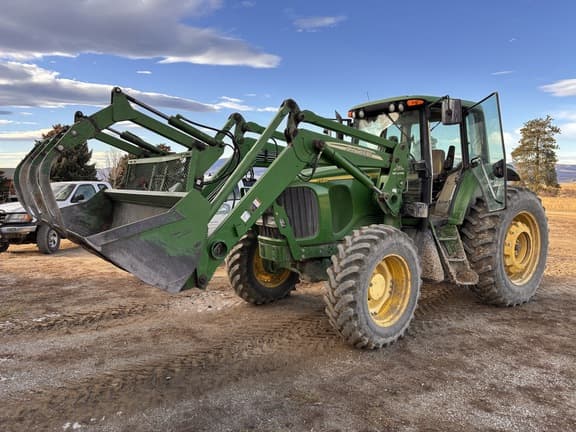 Image of John Deere 7520 equipment image 3