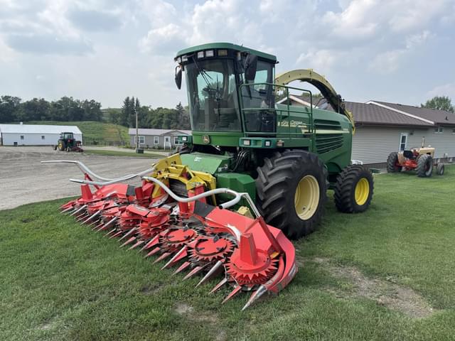 Image of John Deere 7700 equipment image 3
