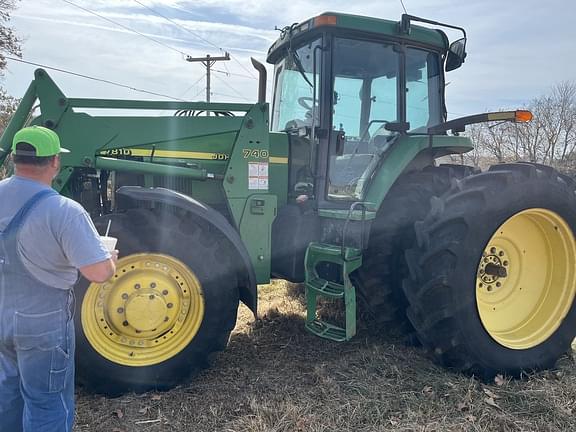 Image of John Deere 7810 equipment image 1