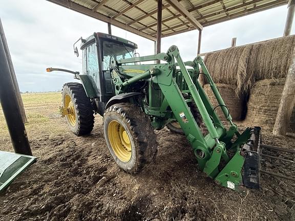 Image of John Deere 7810 Primary image