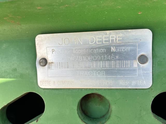 Image of John Deere 7810 equipment image 1