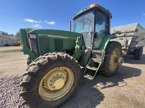 Image of John Deere 7810 Primary image