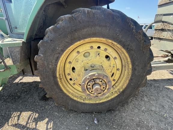 Image of John Deere 7810 equipment image 4
