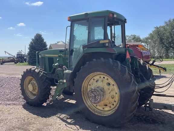 Image of John Deere 7810 equipment image 2