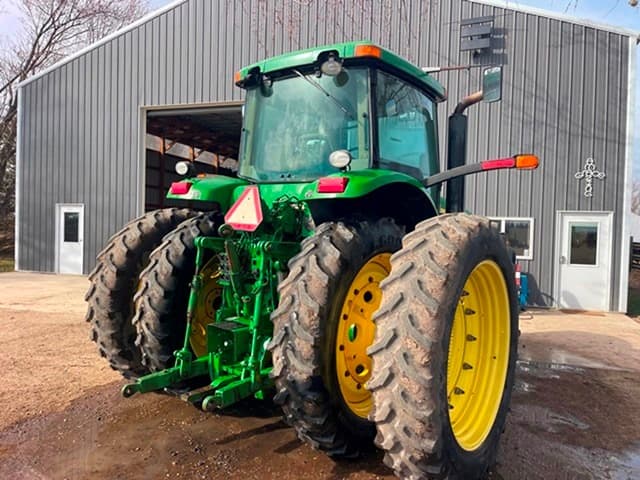 Image of John Deere 7820 equipment image 3