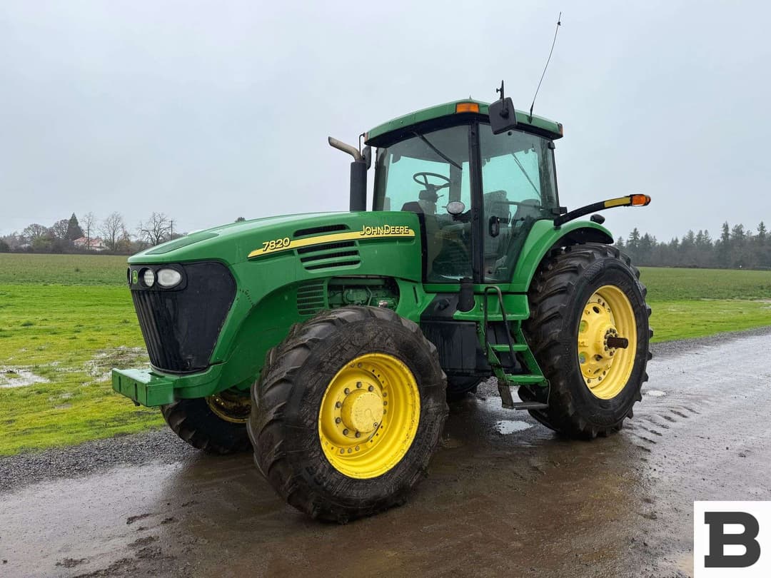 Image of John Deere 7820 Primary image