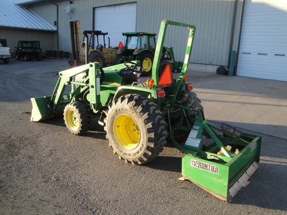 Image of John Deere 790 equipment image 1