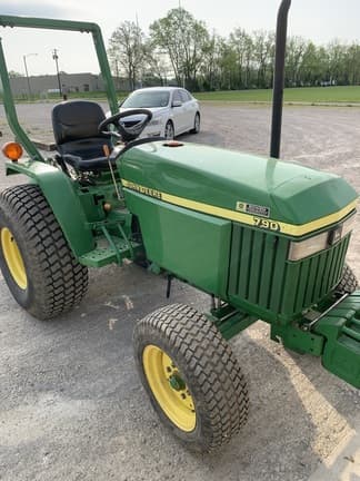Image of John Deere 790 equipment image 4