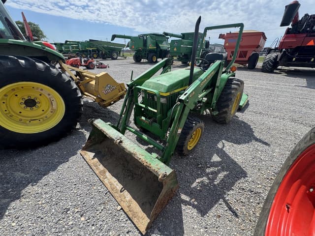Image of John Deere 790 equipment image 1