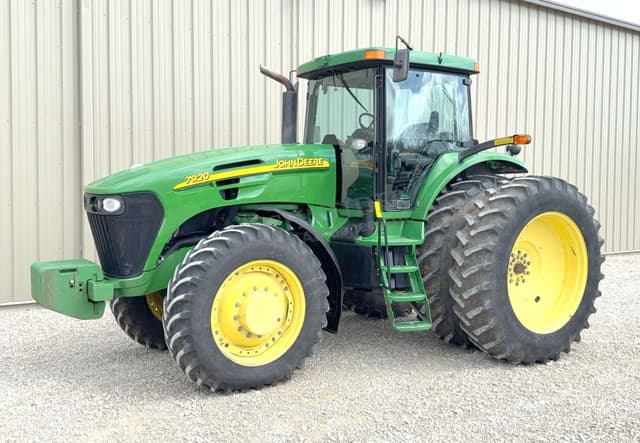 Image of John Deere 7920 equipment image 1