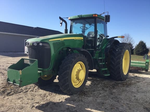 Image of John Deere 8120 equipment image 1