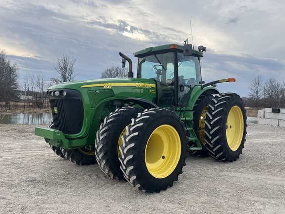 Image of John Deere 8120 Primary image