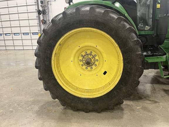 Image of John Deere 8120 equipment image 4