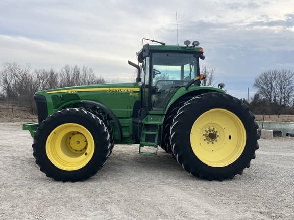 Image of John Deere 8120 equipment image 1