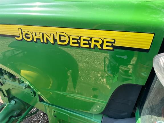 Image of John Deere 8120 equipment image 1