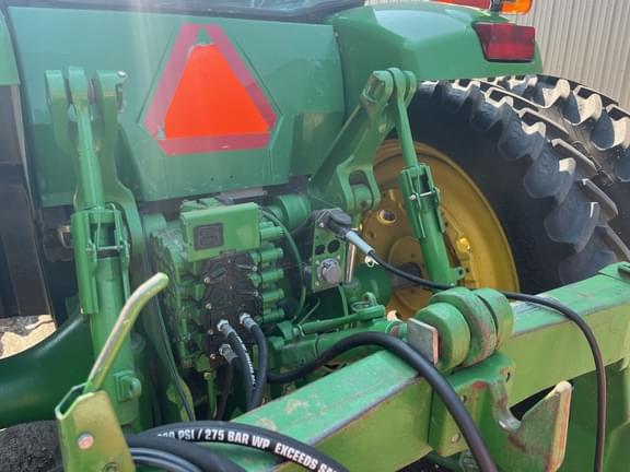 Image of John Deere 8120 equipment image 3