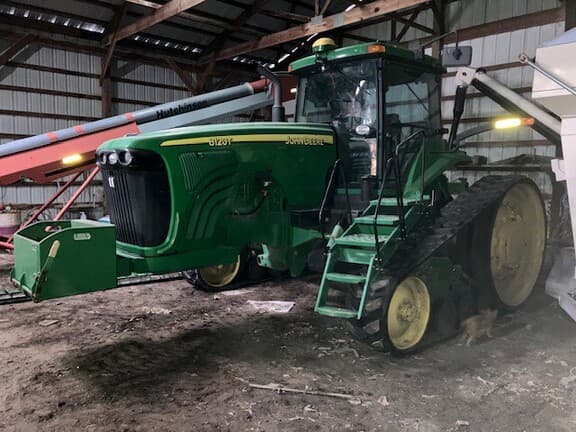 Image of John Deere 8120T equipment image 1