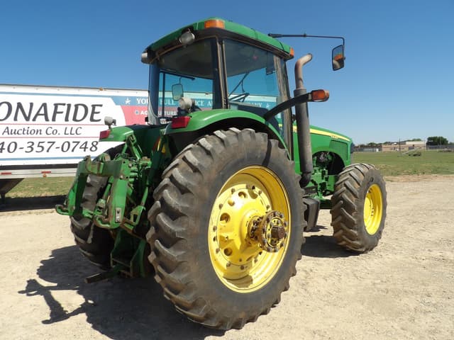 Image of John Deere 8220 equipment image 4