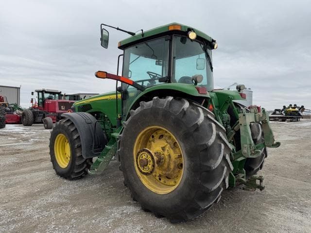 Image of John Deere 8220 equipment image 2